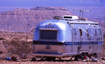 This photo of an Airstream trailer (a functional and popular recreational vehicle model ... its classic appearance hasn't changed much over eight or so decades) ... in the Nevada desert was taken by Konstantinos Dafalias of Linz, Austria. 